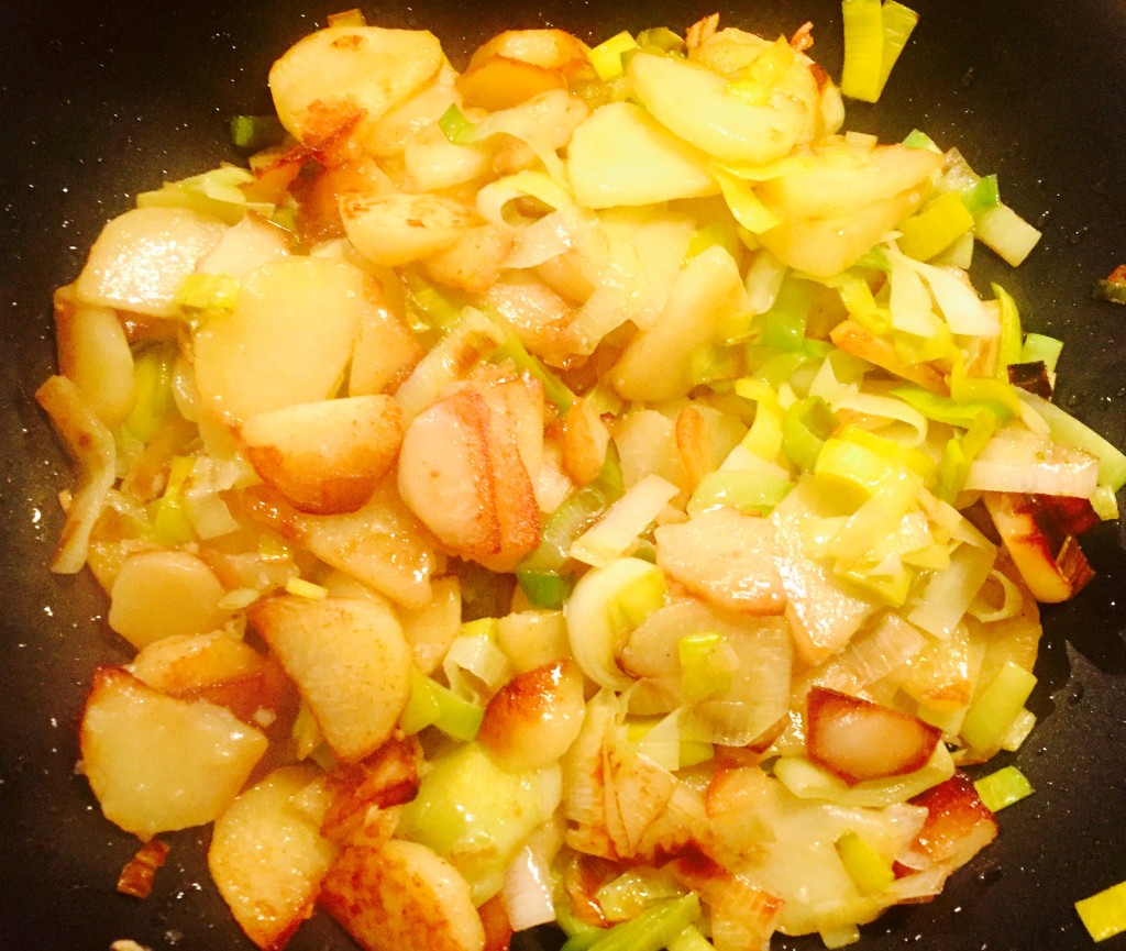 Yummy leek and potato hash