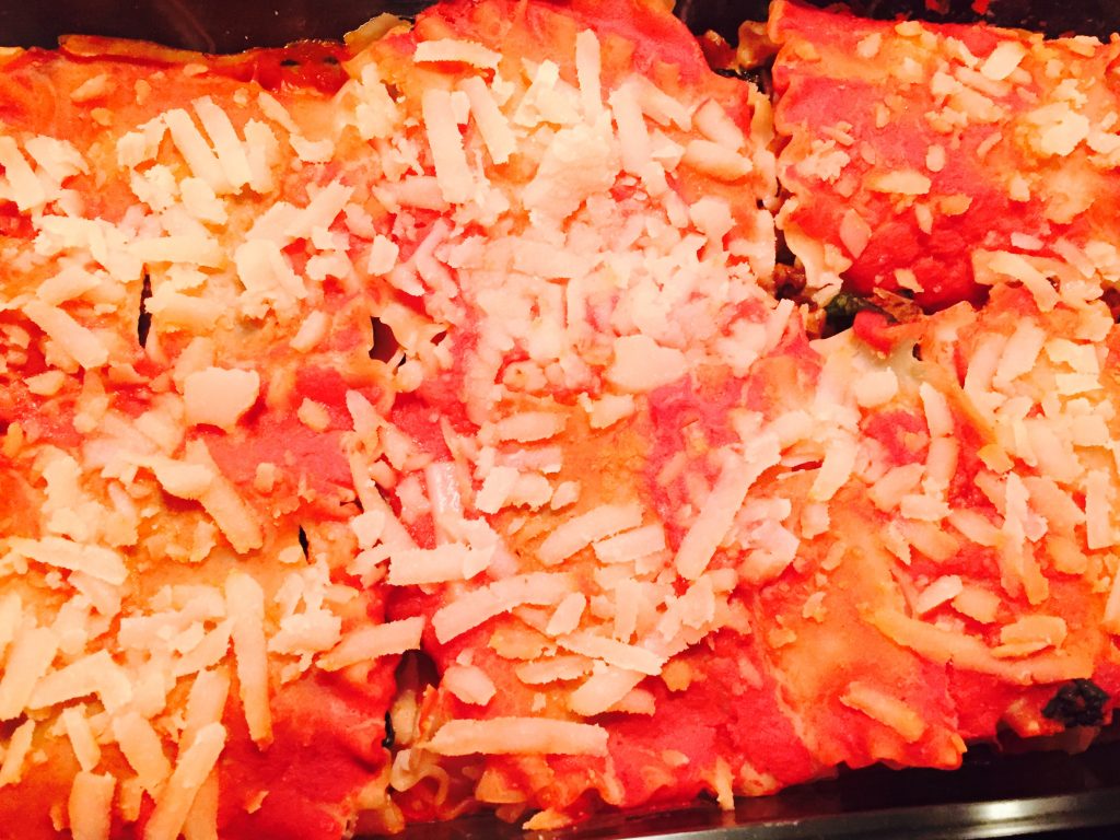 Baked vegetarian lasagna roll-ups
