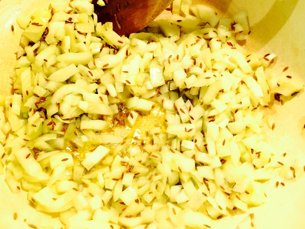 Like many of my favourite rice dishes, this palov started with sautéed onions & garlic, then toasting of spices and rice grains before adding liquid