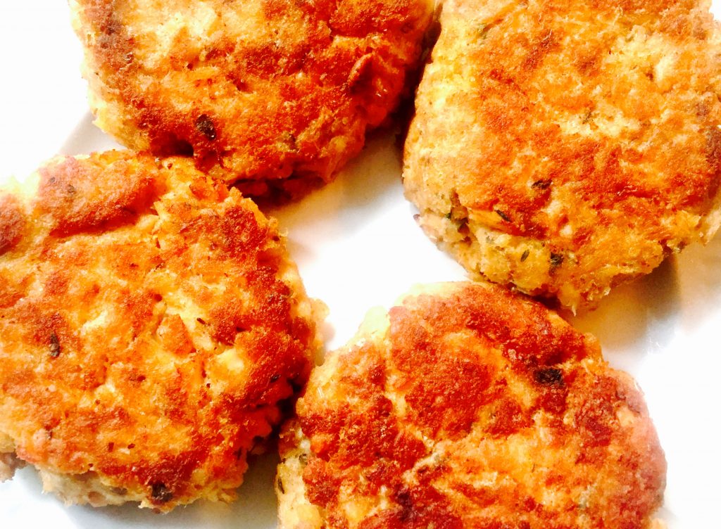 Tasty breaded salmon croquettes for our homemade gluten free sandwich rolls