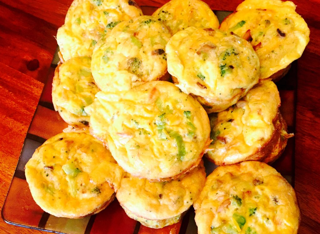 Healthy and delicious breakfast egg muffins with leeks, broccoli and mushrooms