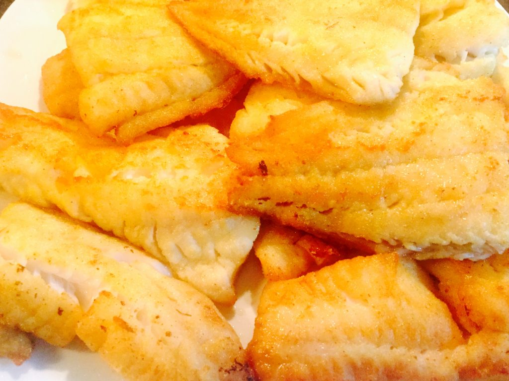 Stekt fisk, lightly browned and waiting for some irresistably delicious creamy dijon & caper sauce!