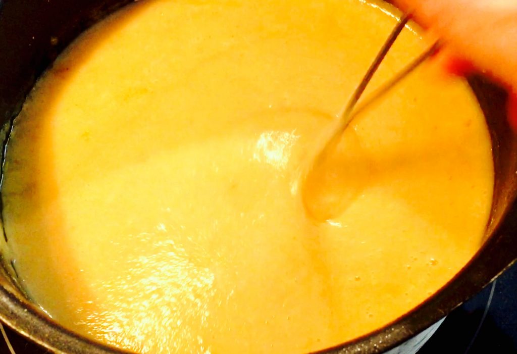 This luxurious vegetarian gravy also happens to be gluten free & dairy free