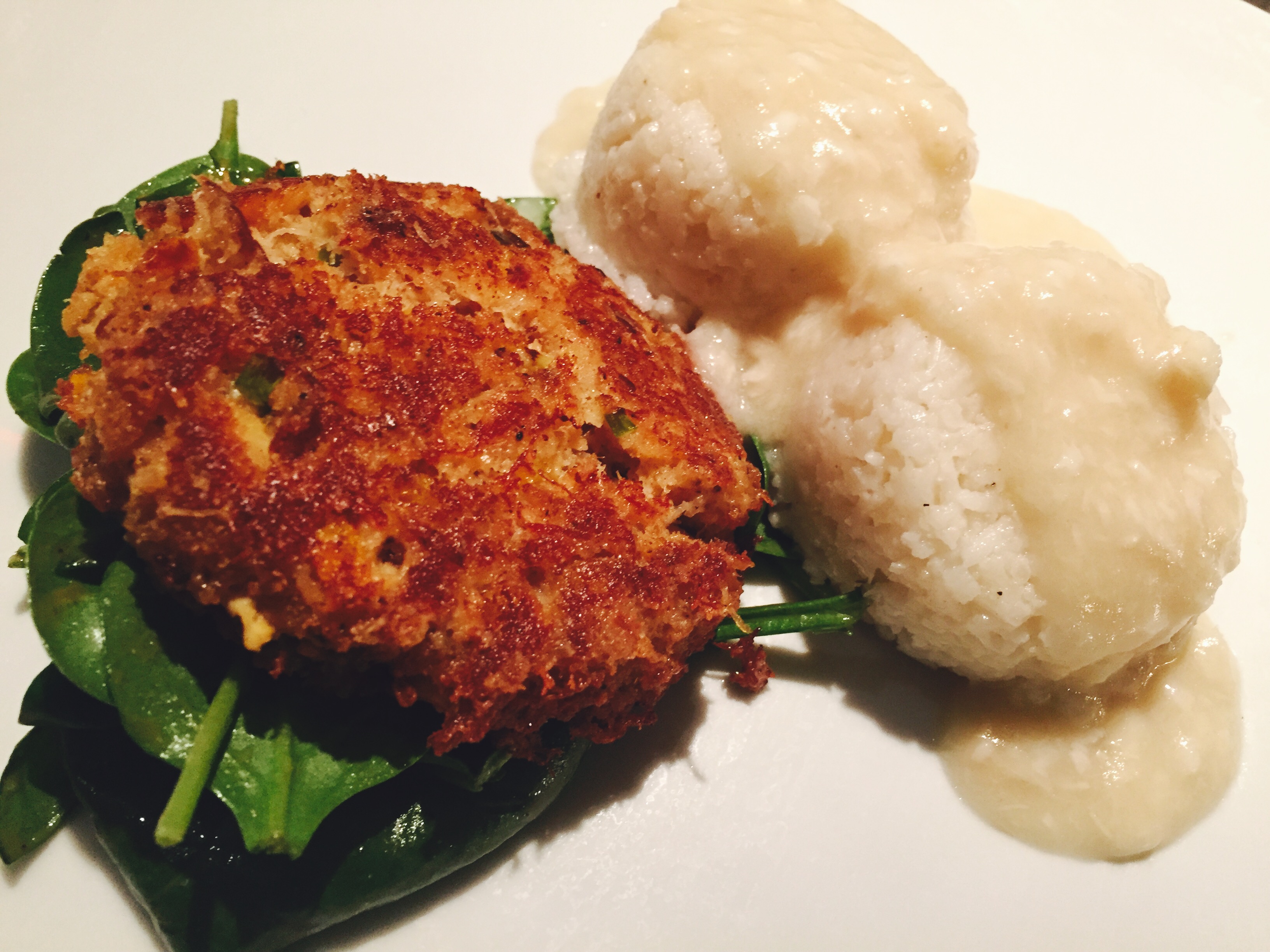 Crab Cakes on Spinach Salad with Rice & New England Cream Sauce